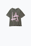 T-shirt cinzenta de tamanho grande Estampas LA Los Angeles em rosa e branco