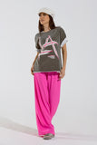 T-shirt cinzenta de tamanho grande Estampas LA Los Angeles em rosa e branco