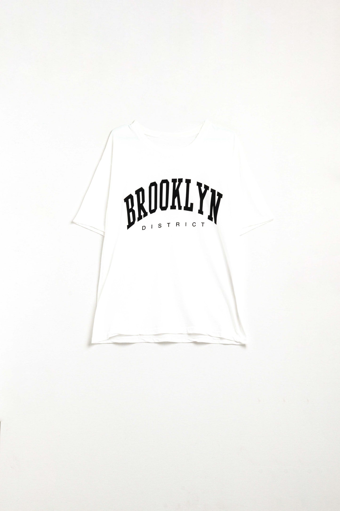 T-shirt com estampa de Brooklyn em branco