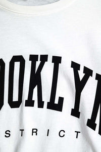 T-shirt com estampa de Brooklyn em branco