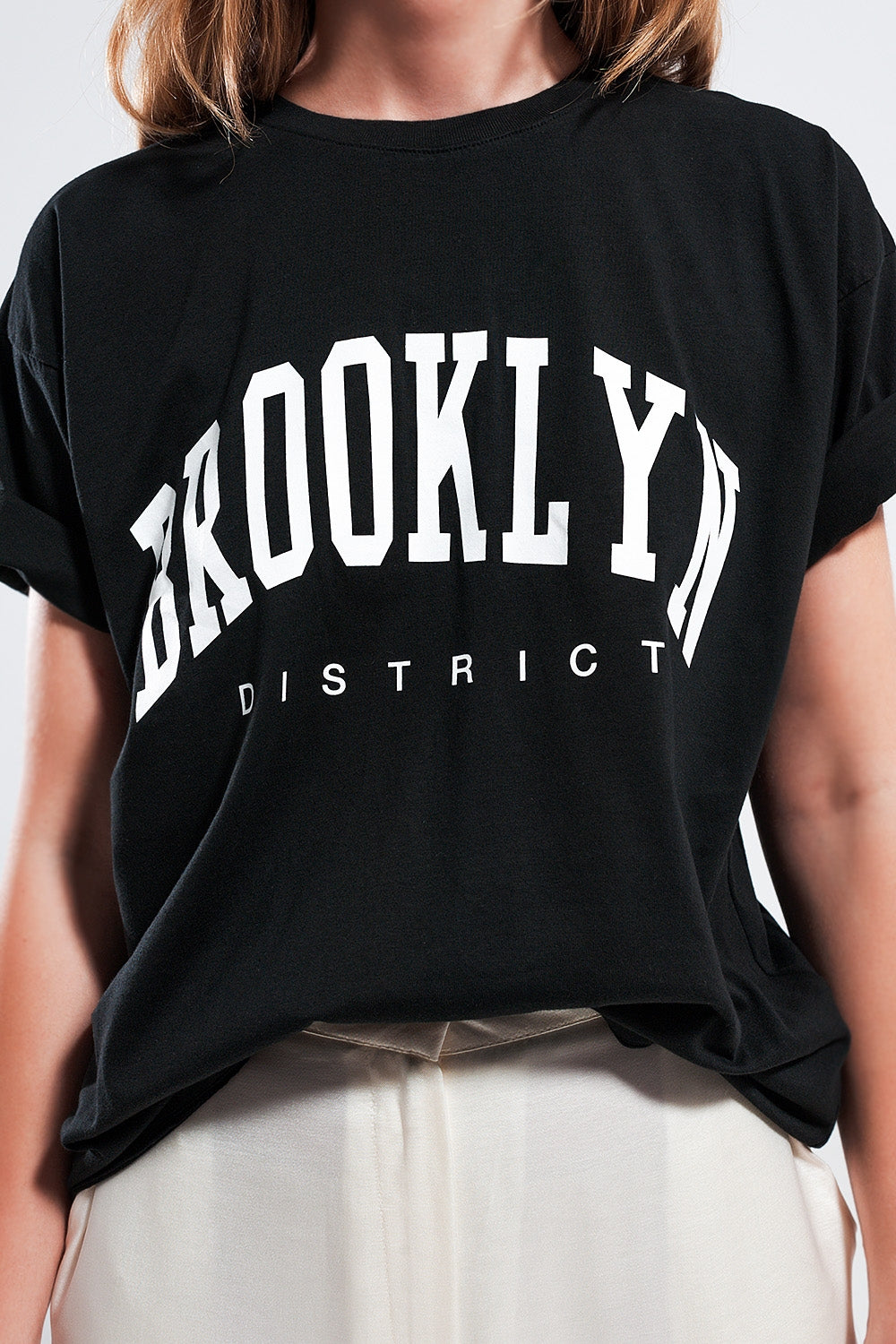 Q2 T shirt com estampa de Brooklyn em preto