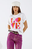 Q2 T-shirt com estampado digital art deco LOVE em branco