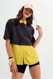 T-shirt curta de cinzento escuro
