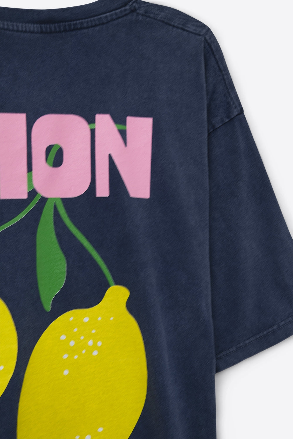 T-shirt descontraída em azul-marinho com estampado de limão