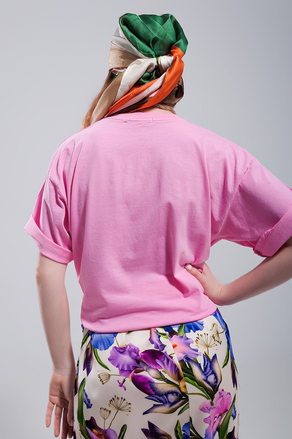 T shirt em cor de rosa com texto Beverly Hills