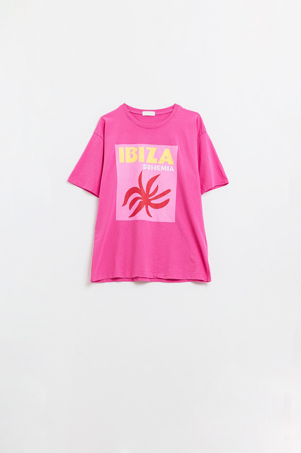 Q2 T-Shirt Ibiza Bohemia Descontraída Fúcsia com estampado cor-de-rosa