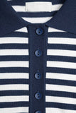 T-shirt pólo de malha às riscas brancas e marinhas