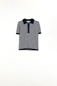 T-shirt pólo de malha às riscas brancas e marinhas