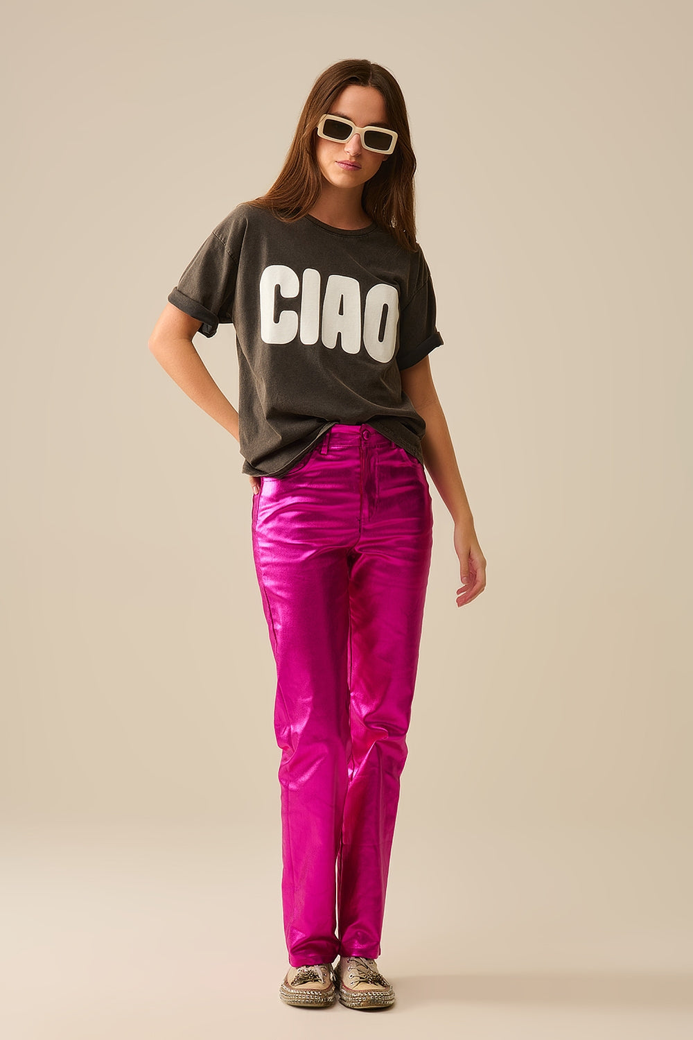 T-Shirt preta descontraída CIAO lavada com letras brancas
