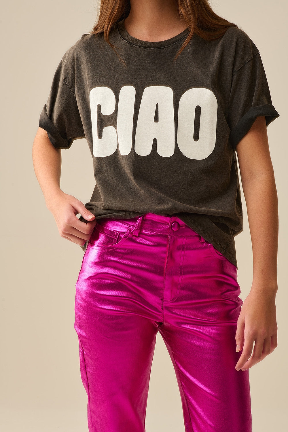 T-Shirt preta descontraída CIAO lavada com letras brancas