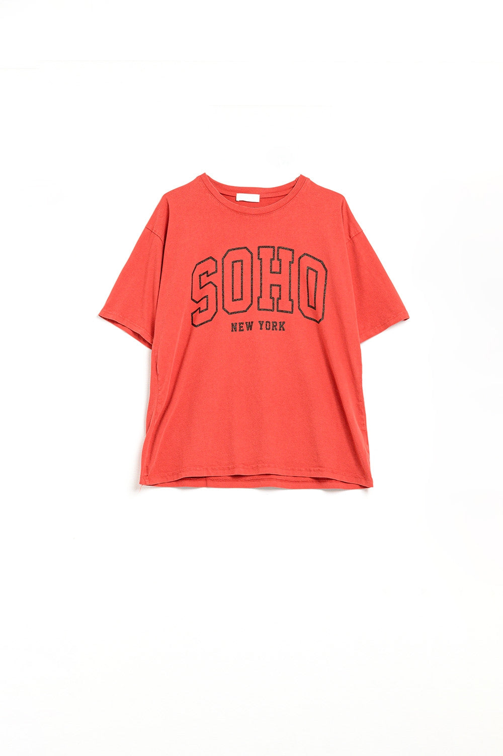 Q2 T-shirt vermelha de tamanho grande com Soho New York na frente