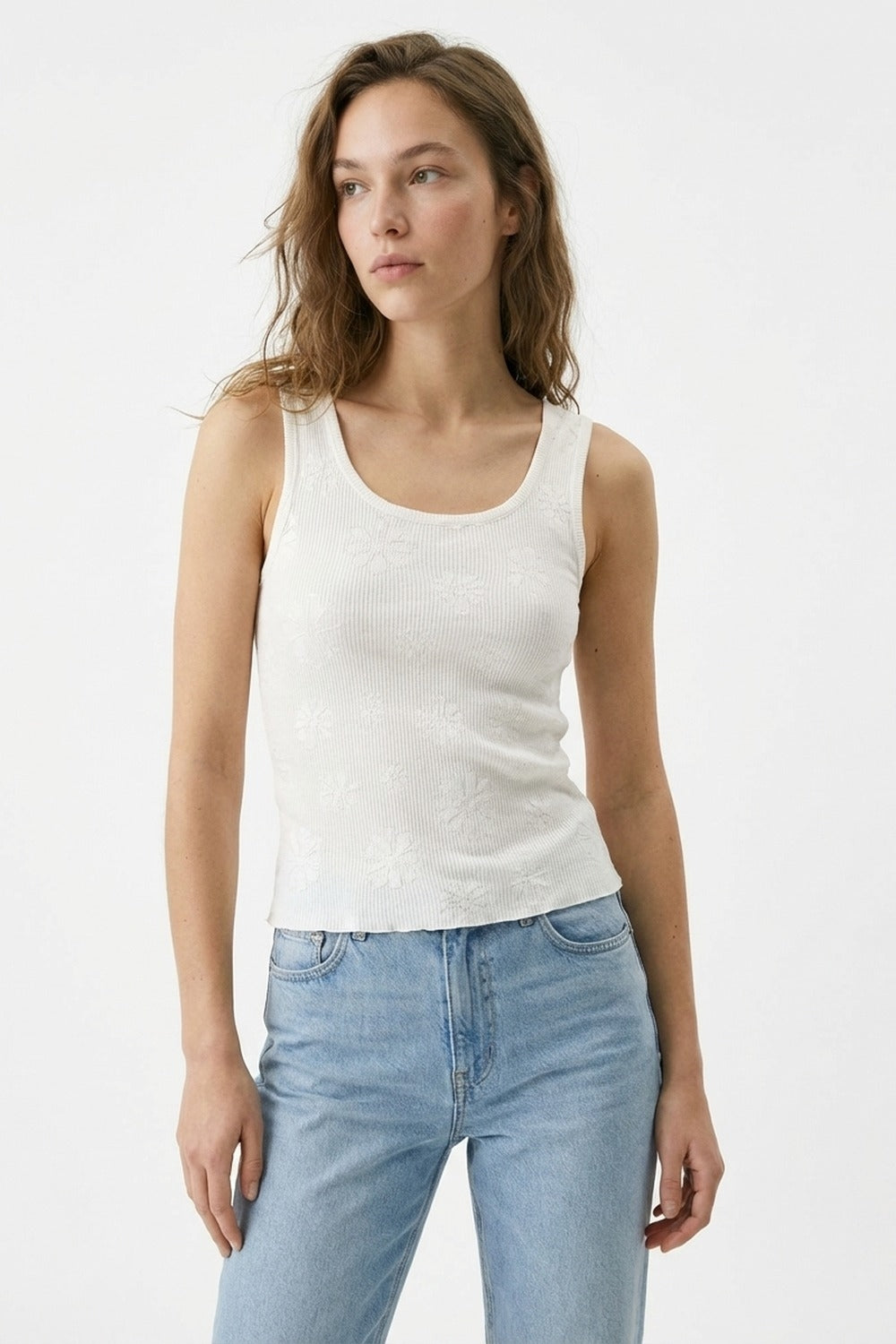 Tank Top branco de malha canelada com pormenores florais