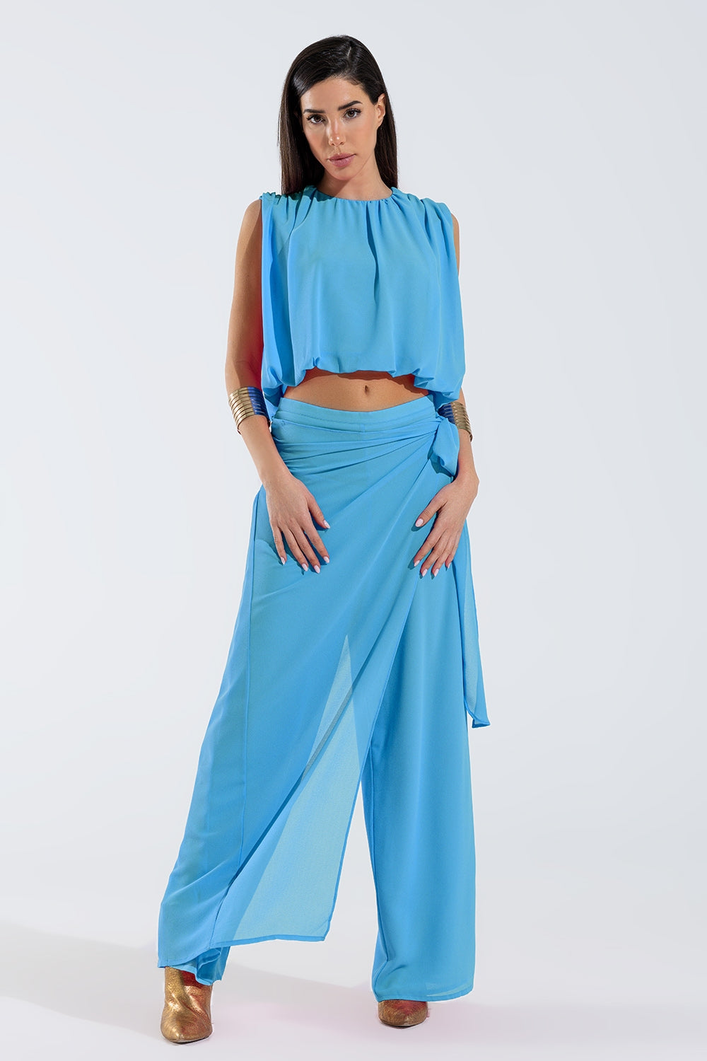 Top azul com design de pregas