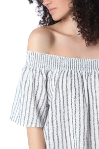Top azul marinho estilo bohemian com ombro nu
