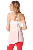 Top branco longo com detalhe do anel