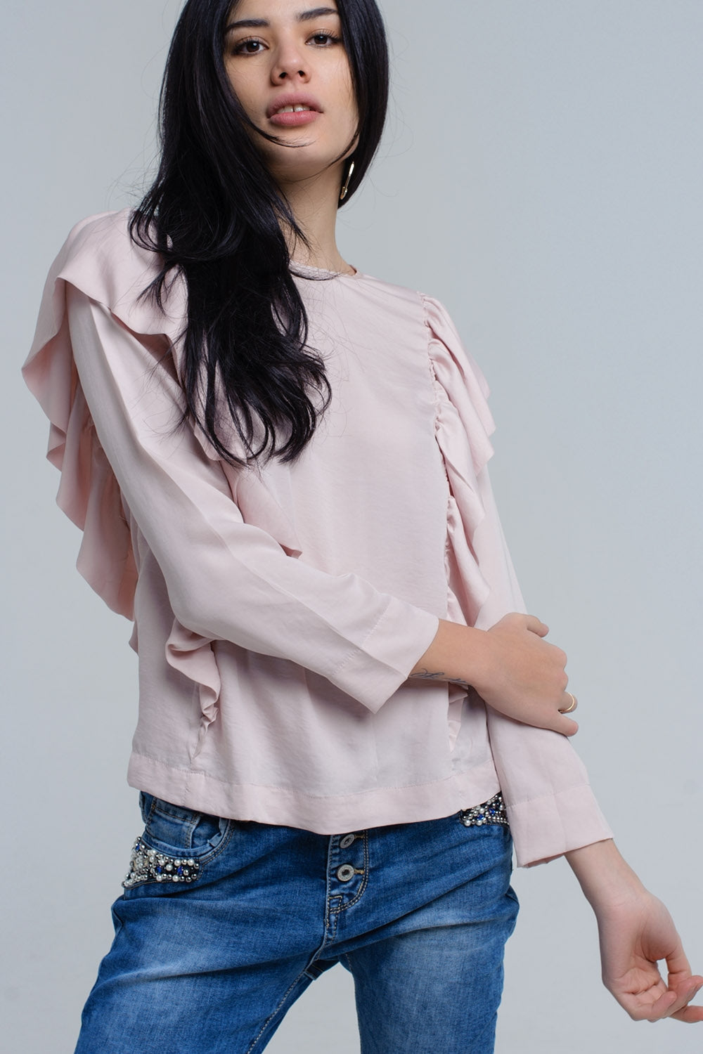 Q2 Top com detalhe de ruffle em rosa pálido