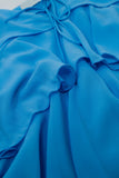 Top com folhos e alças finas em azul