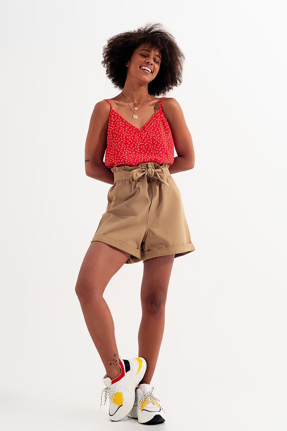 Top com impressão de cereja em vermelho