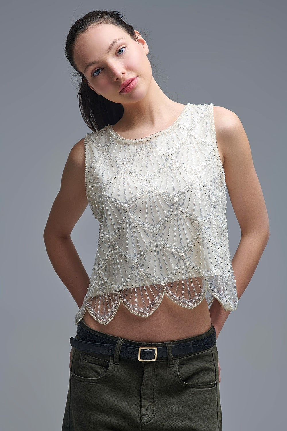 Q2 Top com lantejoulas em creme