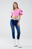 Top cor-de-rosa com mangas curtas e decote em V