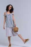 Top creme com listras azul