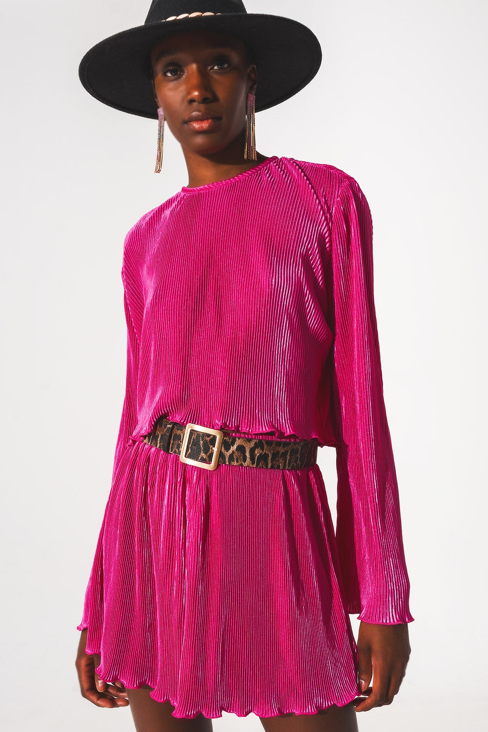 Q2 Top curto com decote redondo plissado em fuchsia