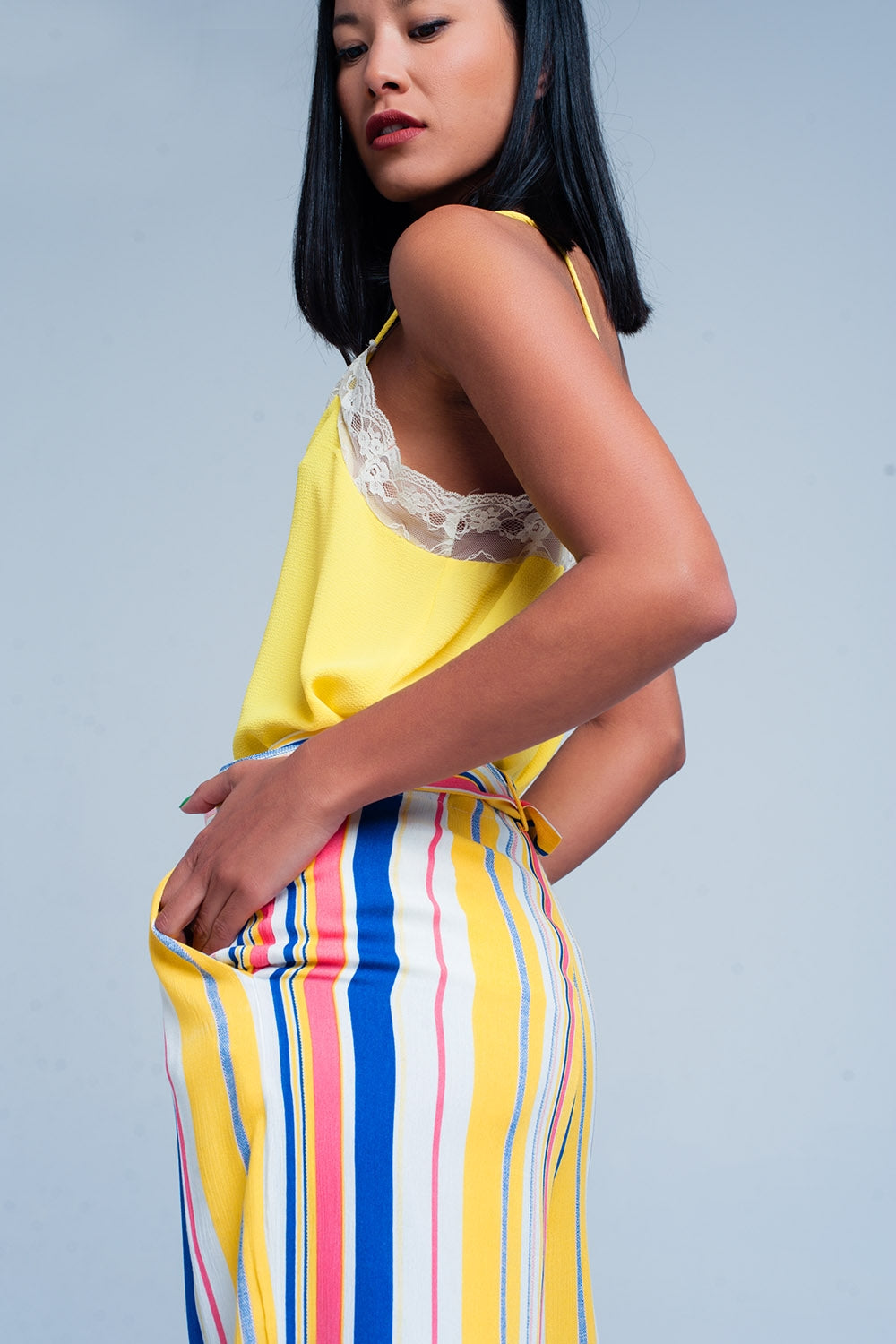 Top de alças Amarelo com detalhe laço