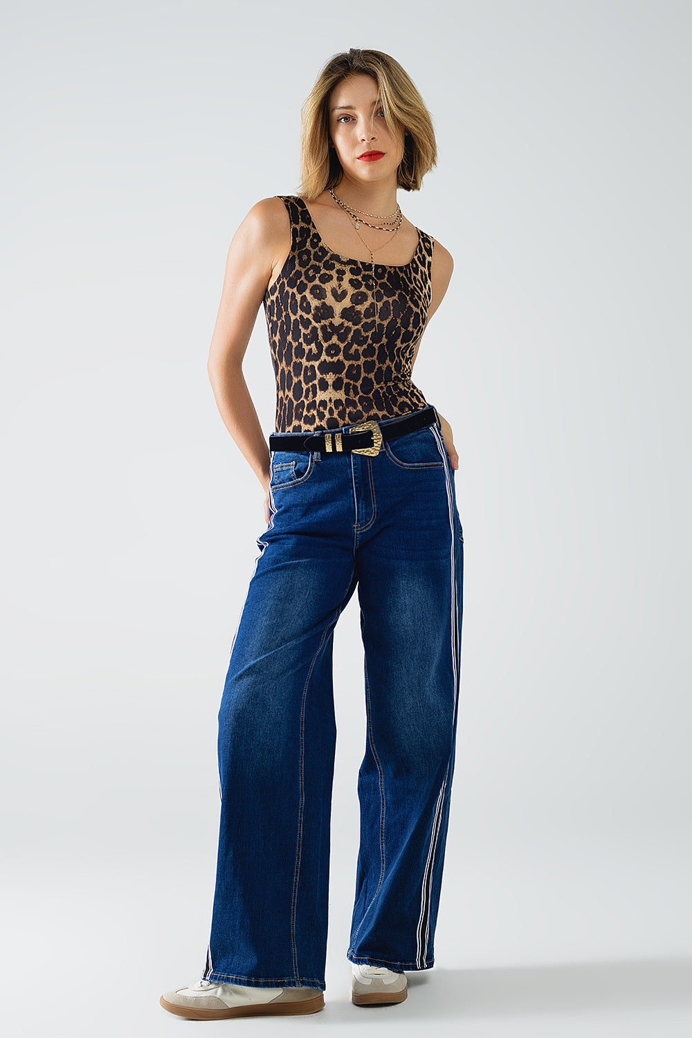 Top de alças em spandex com estampado de leopardo