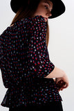 Top de chiffon de bolinhas em preto