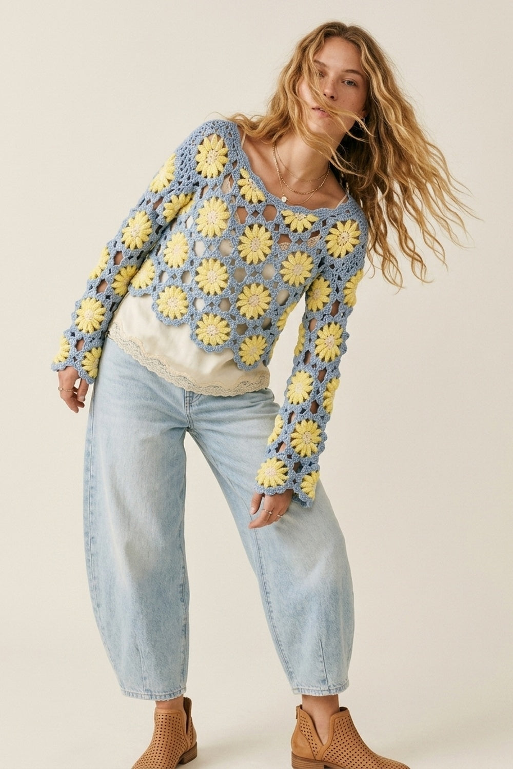 Top de manga comprida Daisy em croché azul e amarelo