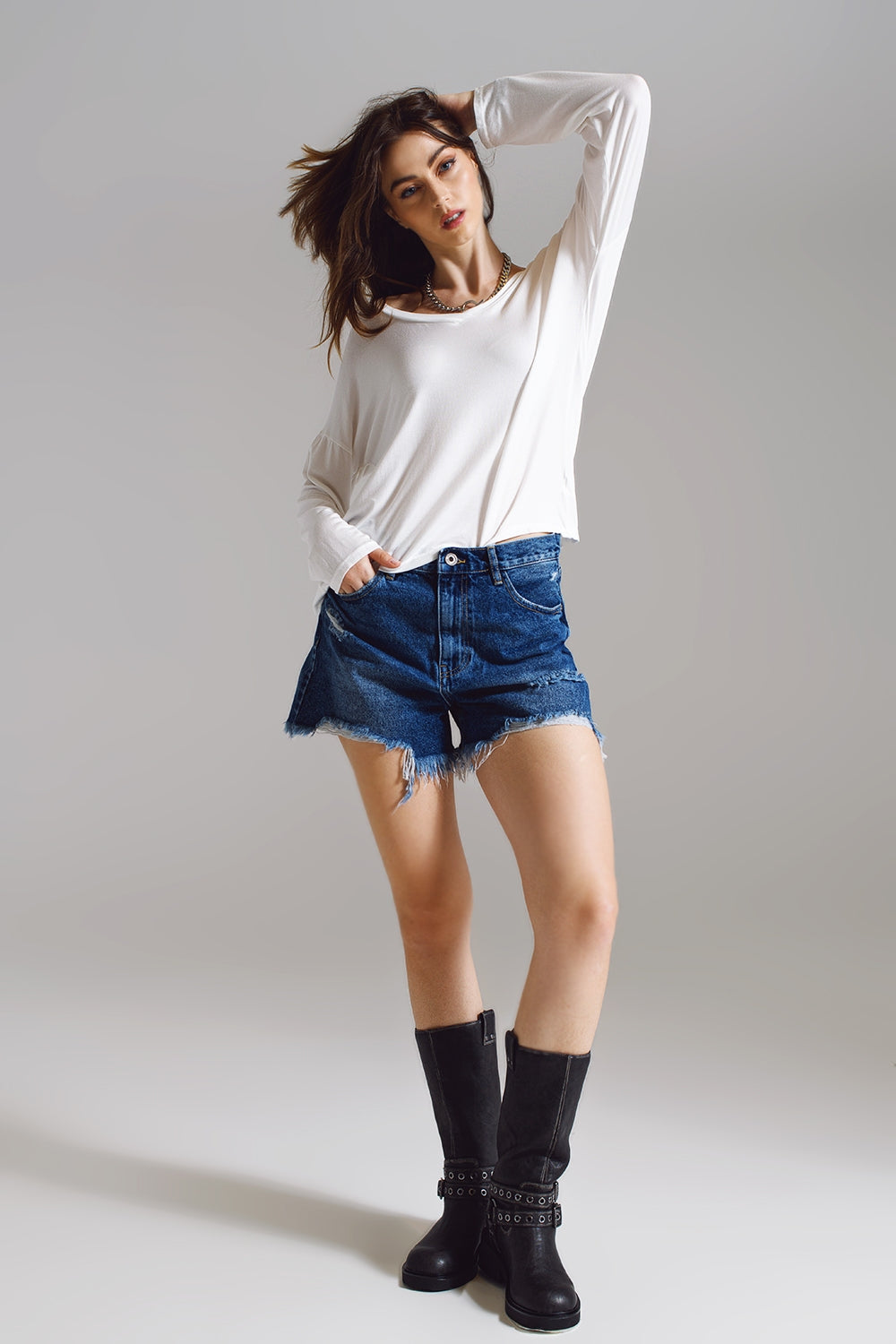 Top de manga comprida em modal Creme com decote em V preto