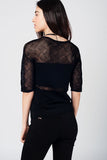 Top pontilhado preto com detalhes rendas