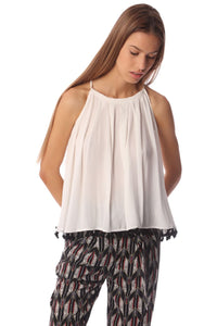 Q2 Top sem mangas e com voo branco e detalhe de pompons no baixo