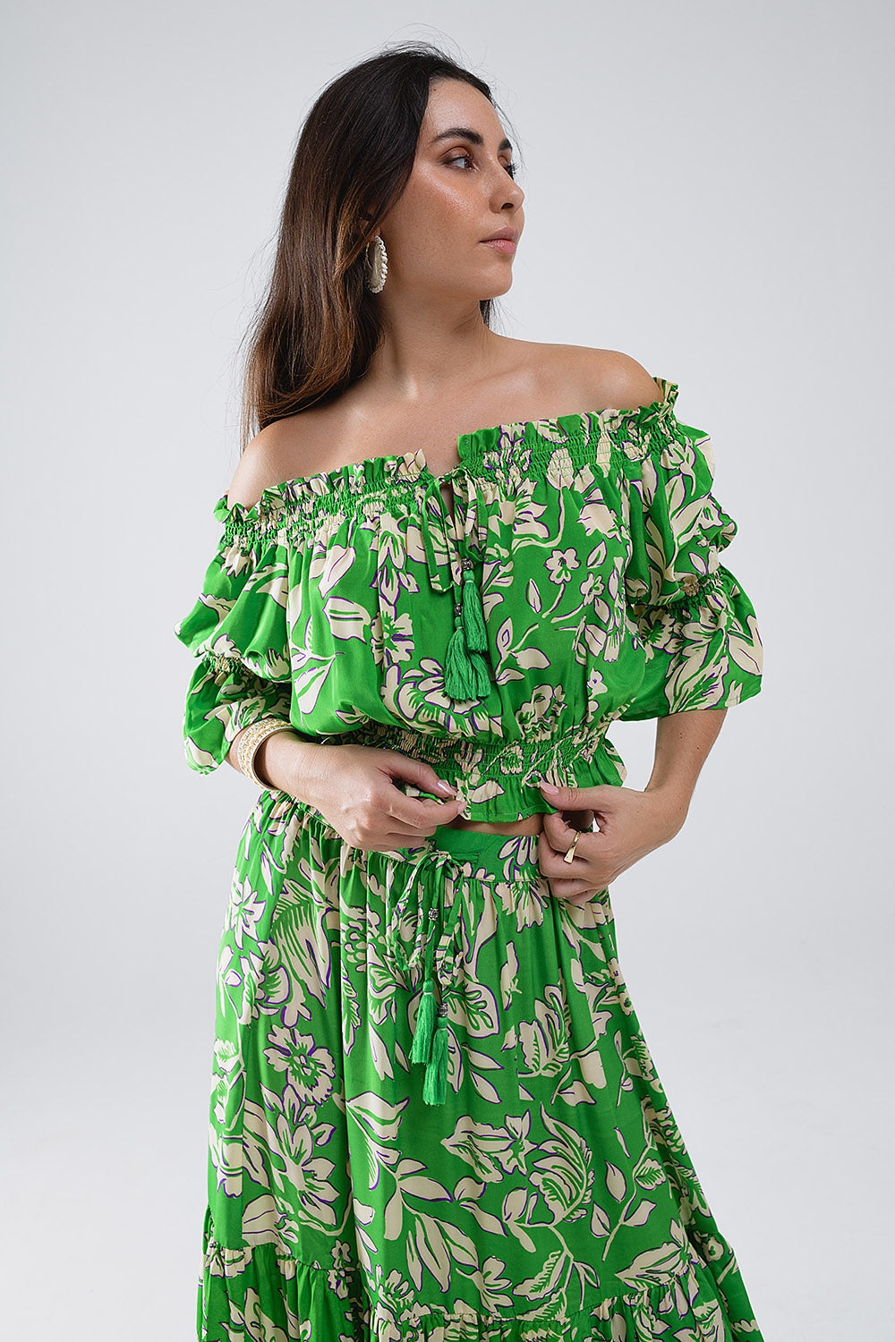 Q2 Top verde sem ombros com cintura elástica em estampado floral