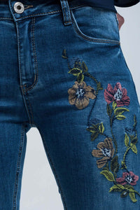 Vaqueiro com flores bordadas