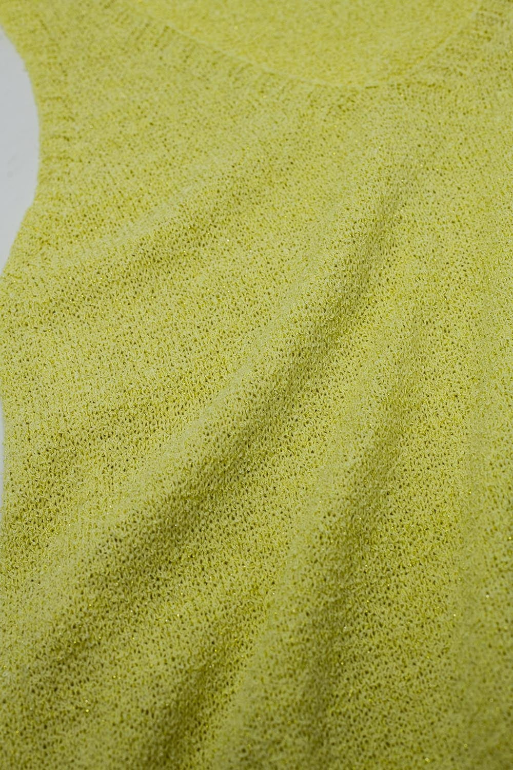 Vestido am amarela maxi sem mangas com fenda lateral
