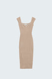 Q2 Vestido bege midi justo de malha grossa com mangas curtas