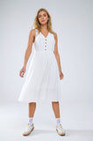 Vestido branco com pormenor de botões