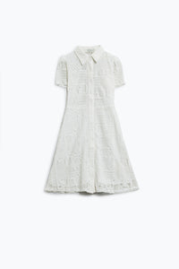 Q2 vestido branco de croché com botões