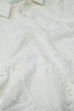 vestido branco de croché com botões