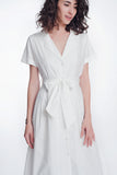 Vestido branco de popeline com cinto e manga curta