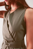 Vestido cáqui com cinto