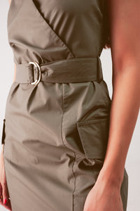 Vestido cáqui com cinto