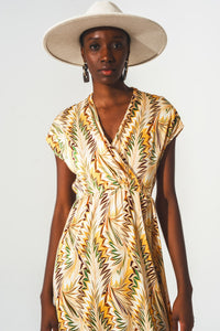 Vestido com mangas curtas e estampa retrô