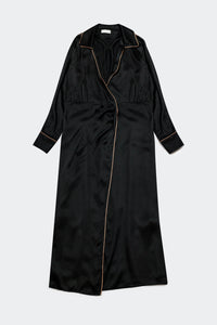 Q2 Vestido comprido em cetim preto