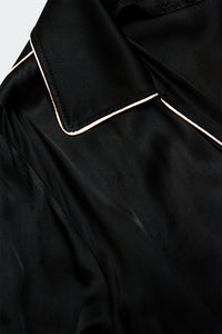 Vestido comprido em cetim preto