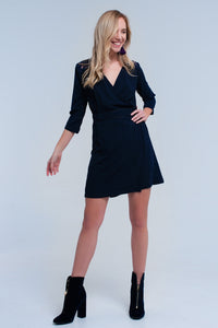 Q2 Vestido cruzado marinho com rendas