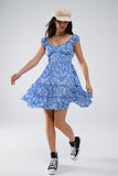 Q2 Vestido curto azul com estampado floral branco e cintura elástica