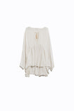 Q2 Vestido curto branco Boho com mangas compridas e pormenores com pregas