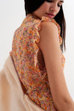 Vestido curto com bordas desbotadas e flores estilo vintage em coral